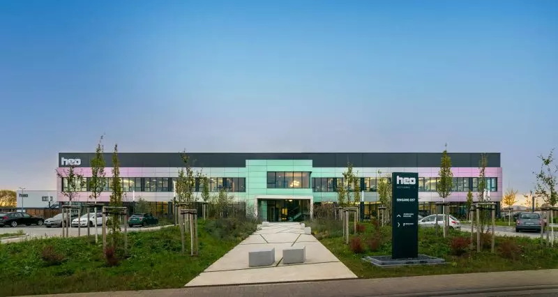 frontal picture of the heo campus in 2021