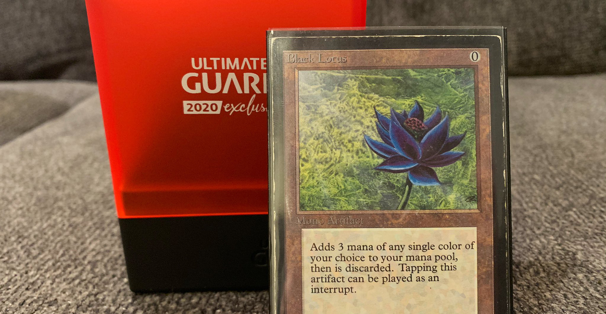Black Lotus in Double Sleeving by Ultimate Guard